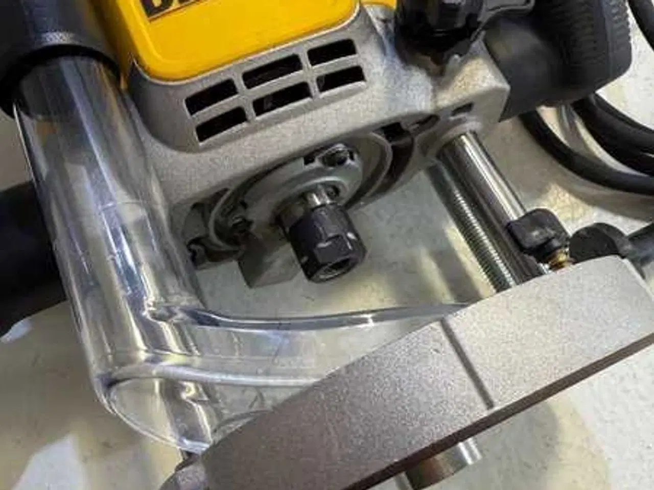 Billede 3 - DeWalt DWE625 Håndoverfræser 2300W