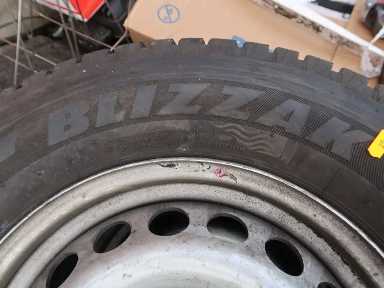Billede 7 - Stålfælge med vinterdæk BRIDGESTONE 235/65R16 C til Mercedes Sprinter