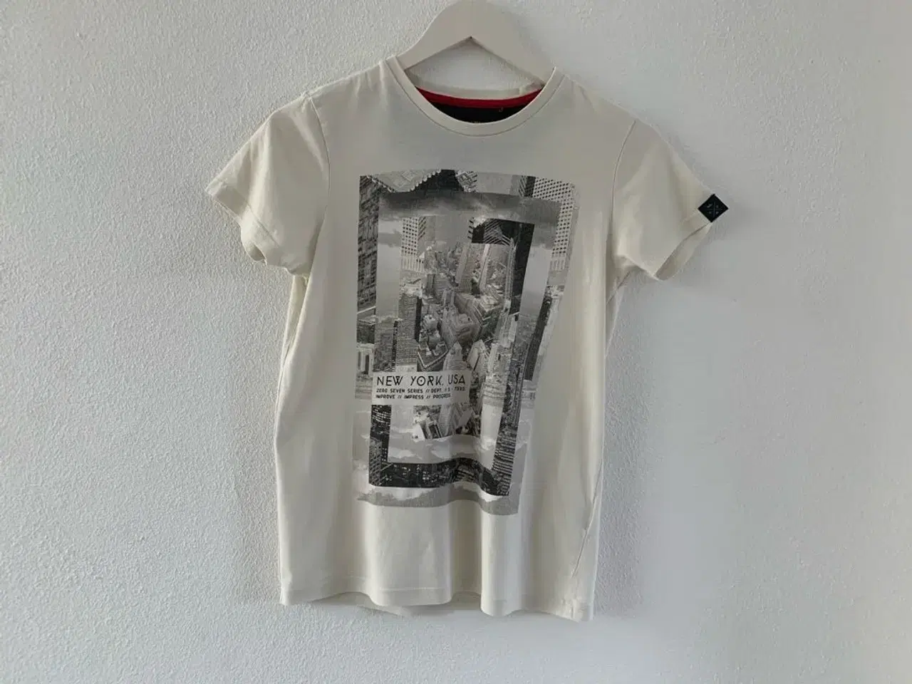 Billede 1 - T-shirt str.152