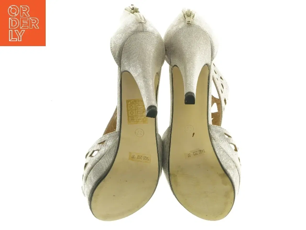 Billede 4 - Sandaletter med stilethæle fra Bellucci (str. 37 )