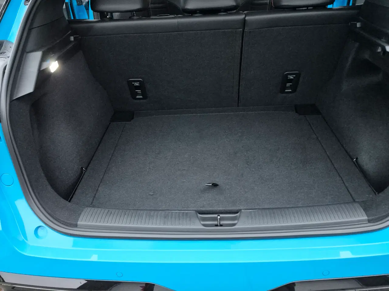 Billede 9 - X-POWER i Brighton Blue. Perfekt stand – som ny.