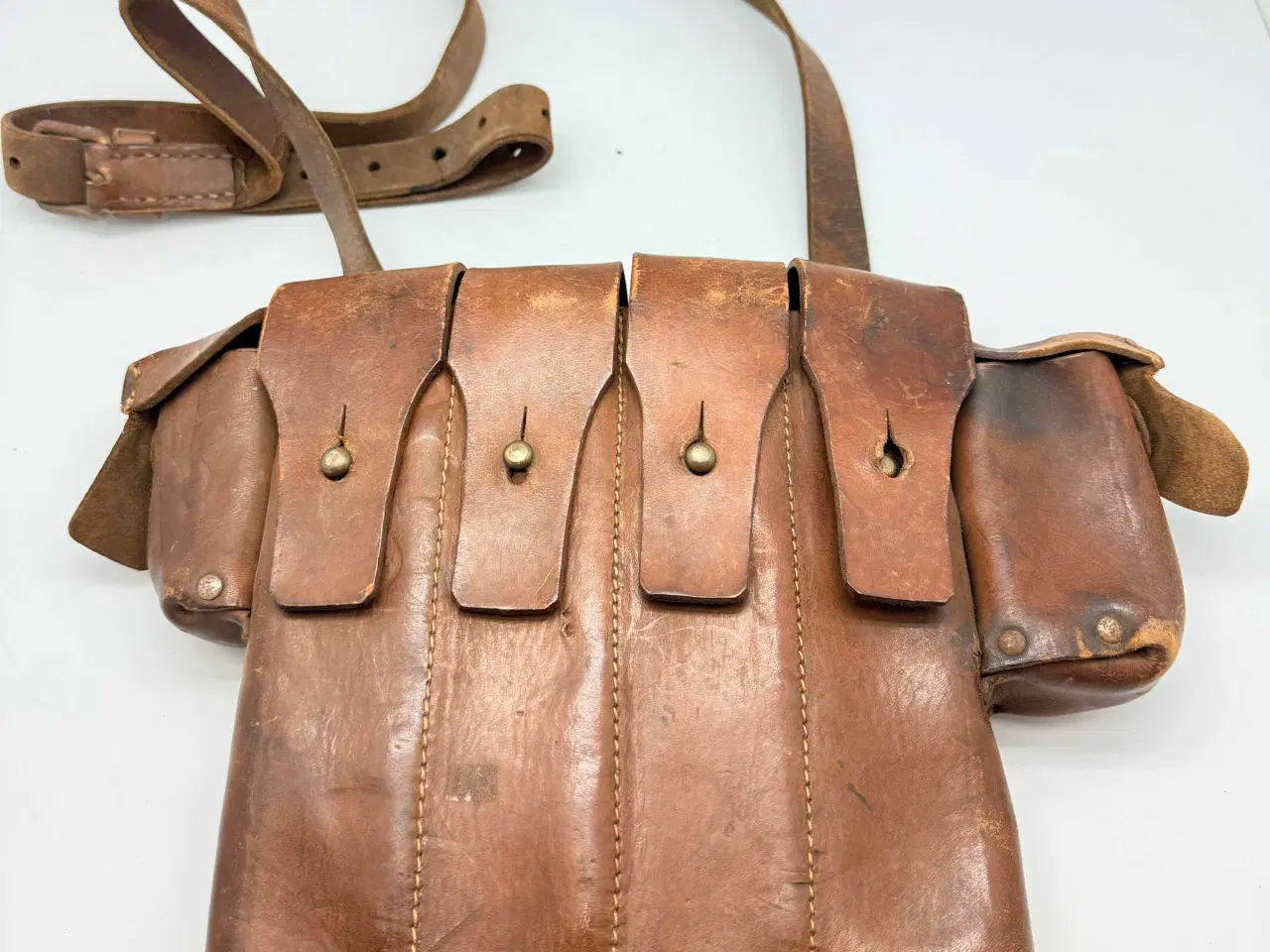 Billede 1 - WW2 - Original Husqvarna MP44 magasin taske