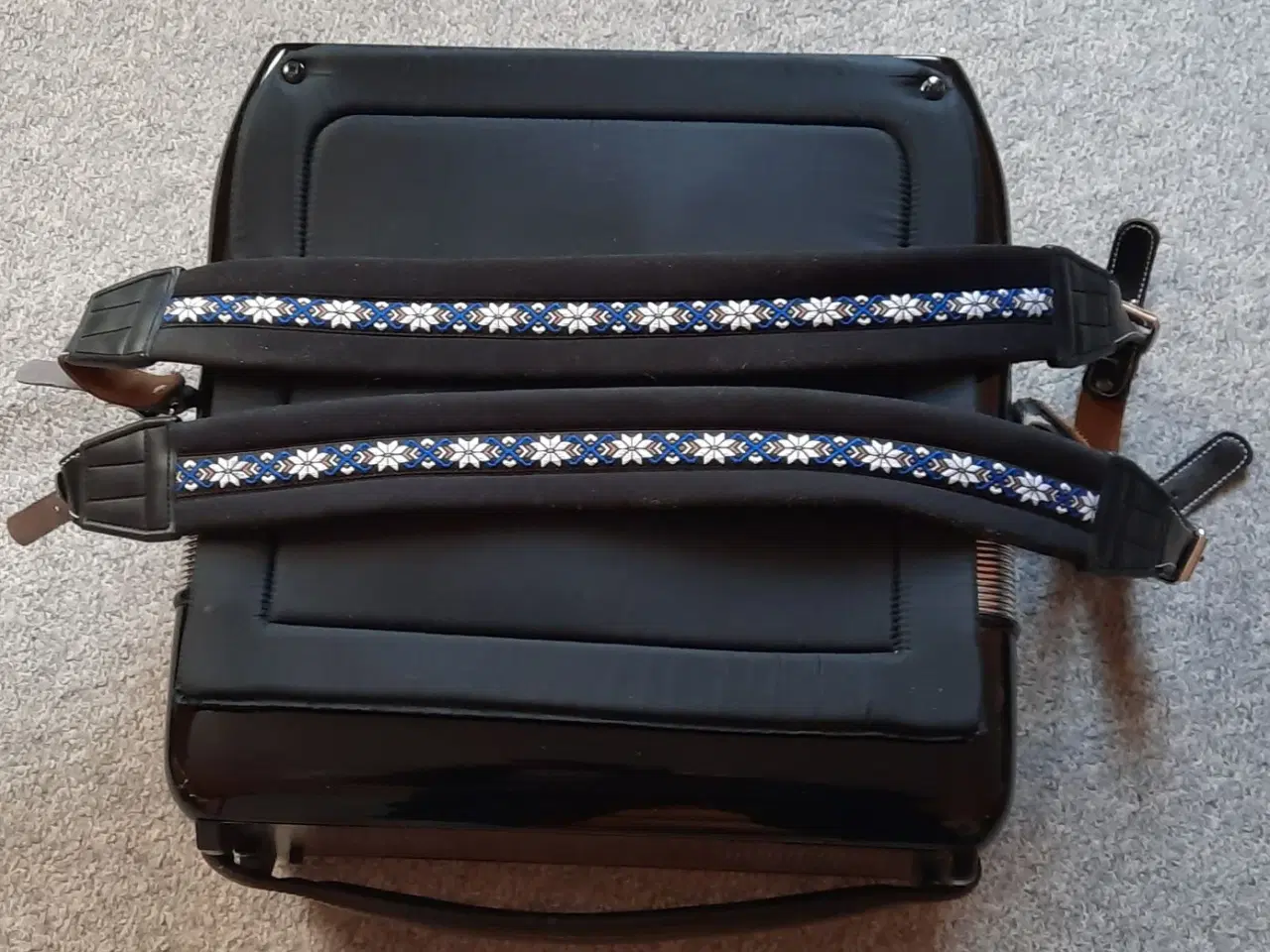 Billede 3 - Knaphamonika