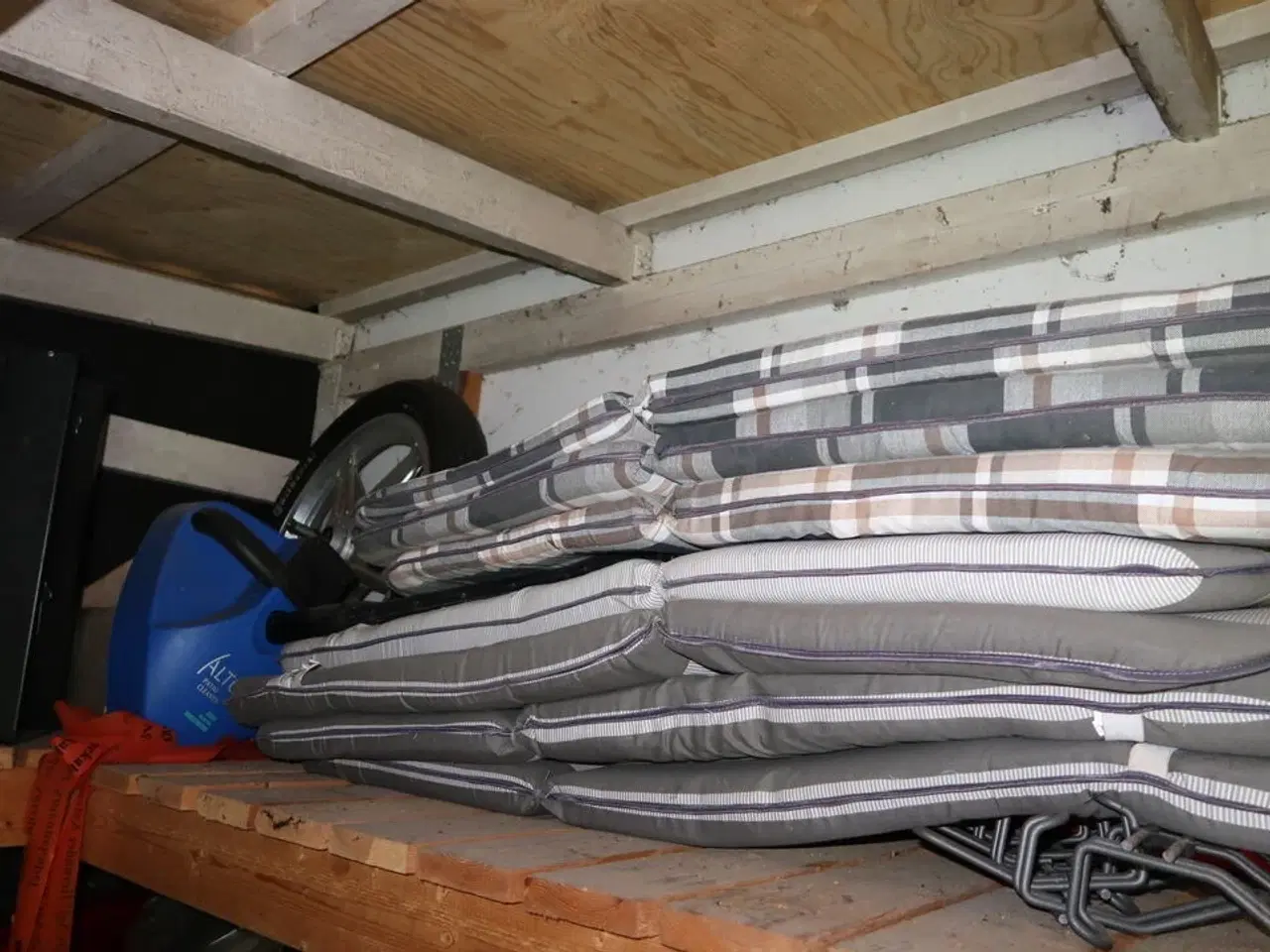 Billede 6 - Div. Værktøj, 2-taktsbenzin, plejemidler m.m.