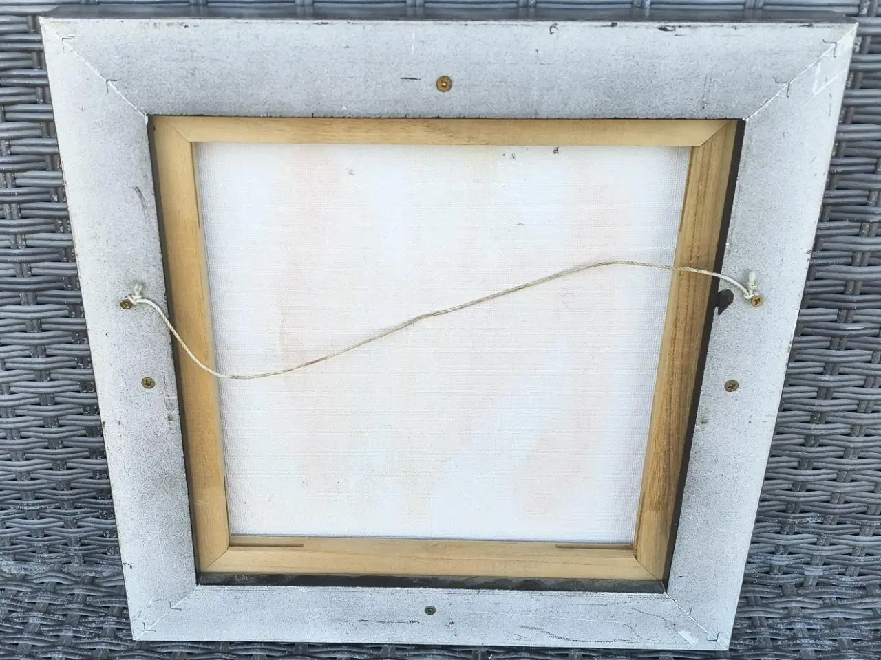 Billede 3 - FLOT MALERI I SØLV SVÆVERAMME, 35X35 CM