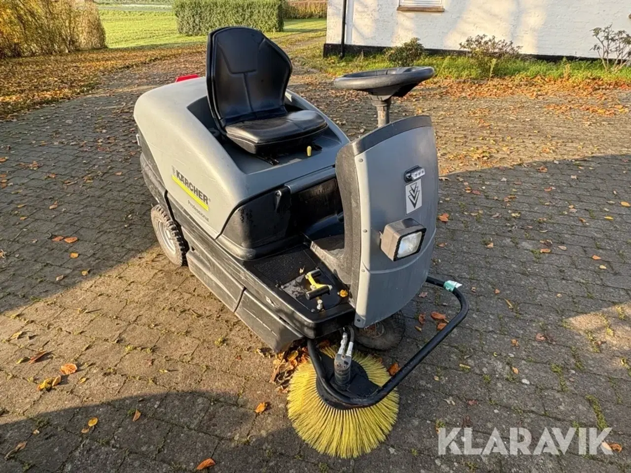 Billede 2 - Fejemaskine Karcher KM 100/100 RG
