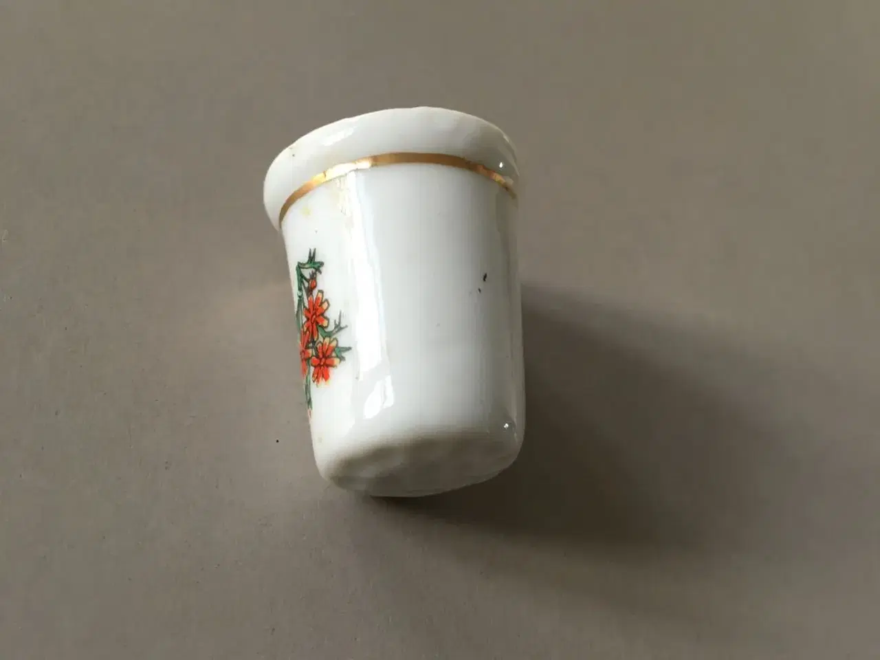 Billede 2 - Porcelæns fingerbøl