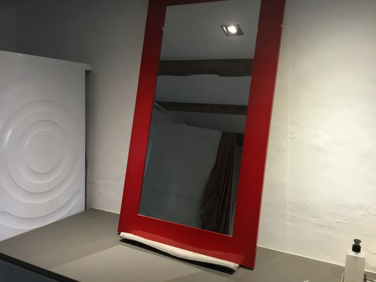 Billede 1 - Rødt spejl