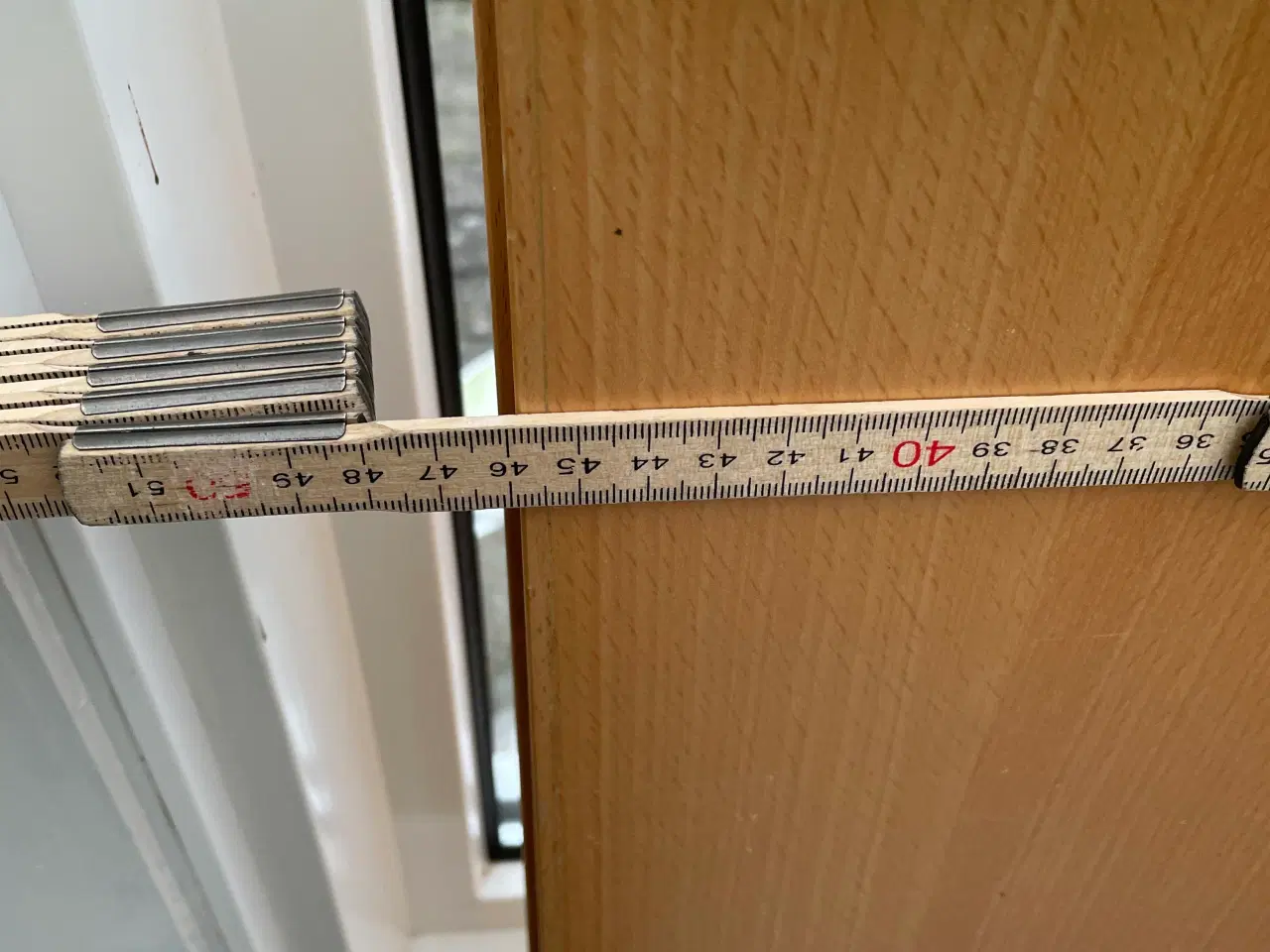 Billede 4 - Bøgetræ spisebord med frisvinger stole