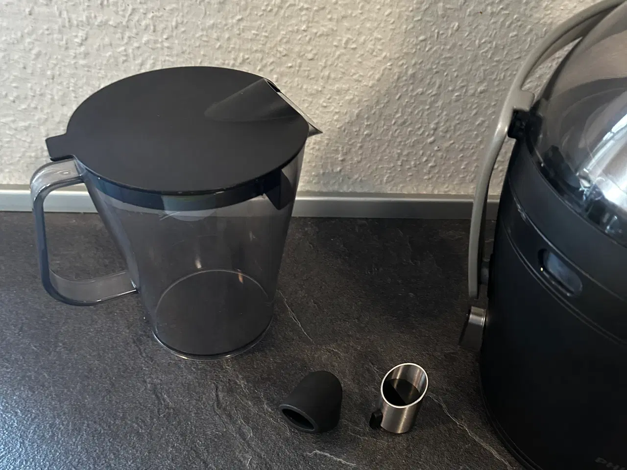 Billede 2 - Phillips Juicer med udstyr og bøger