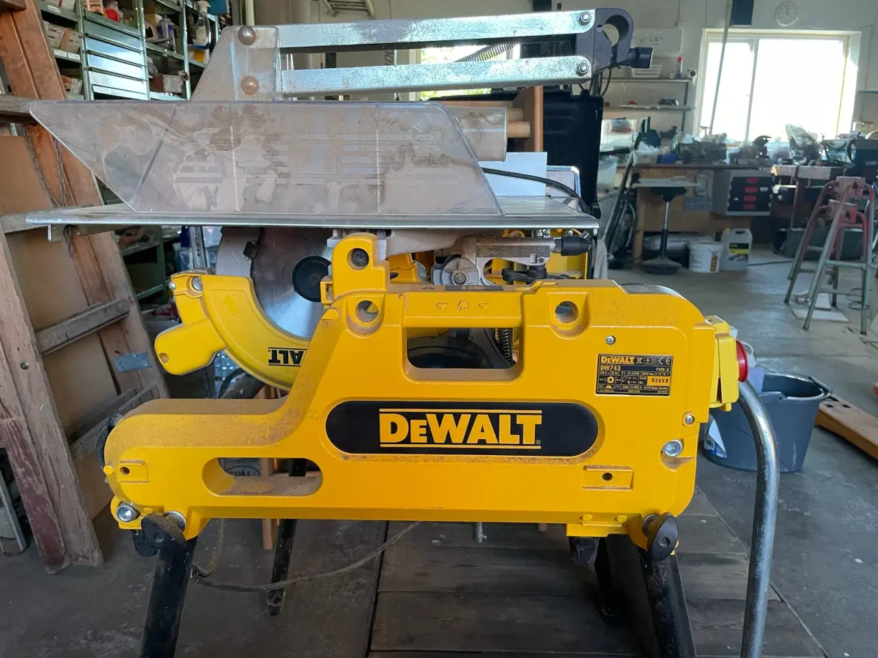 Billede 2 - Dewalt dw743 bygningssav 