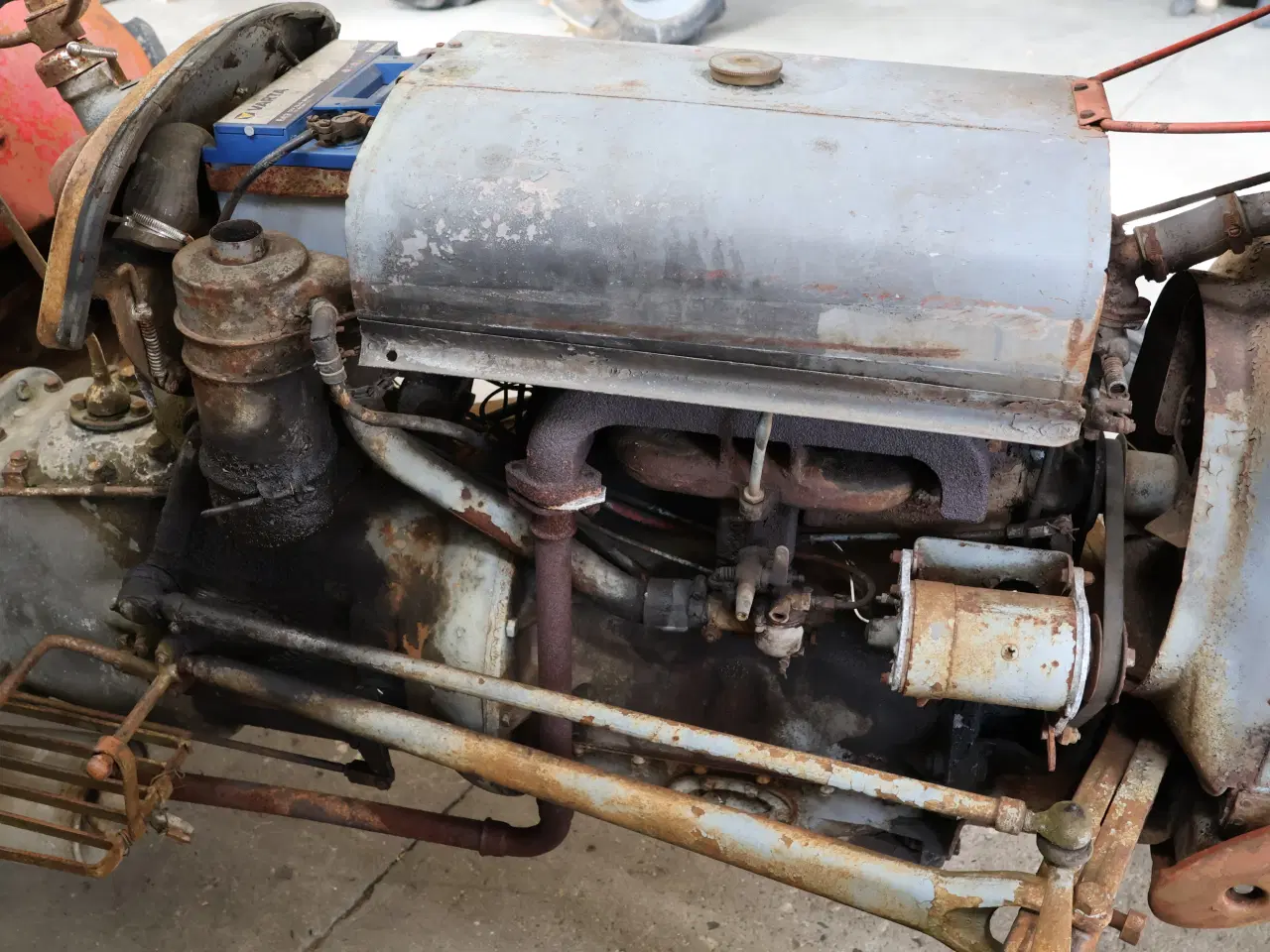 Billede 9 - Ferguson 31. 4 cylinder benzin.