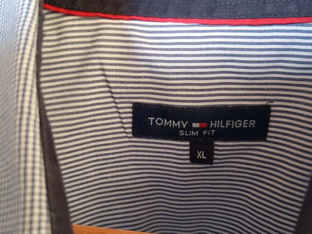 Billede 6 - Tommy Hilfiger skjorte