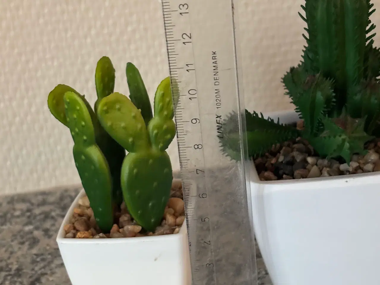 Billede 14 - 4 små plastik planter 