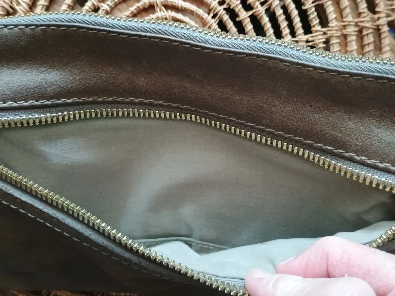 Billede 2 - Kurt Geiger clutch med håndledsrem