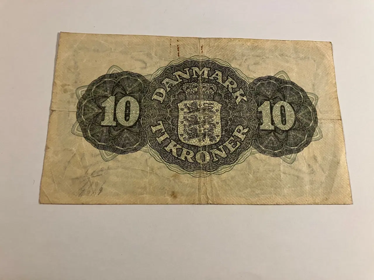 Billede 2 - 10 Kroner 1945 D Danmark - Dårlig stand