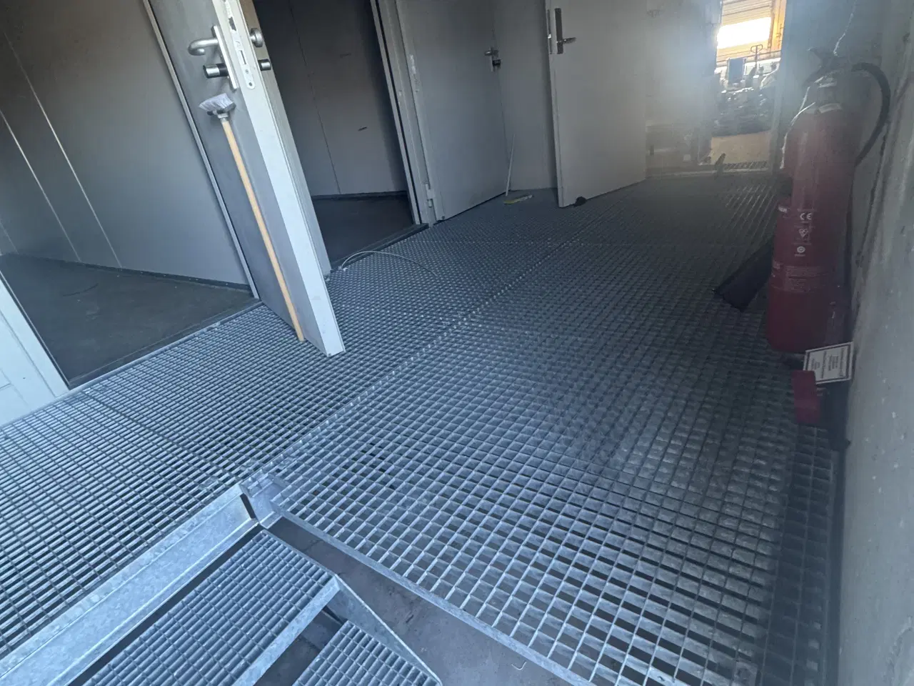 Billede 2 - Elefantrist Platform and trappe - galvaniseret stå