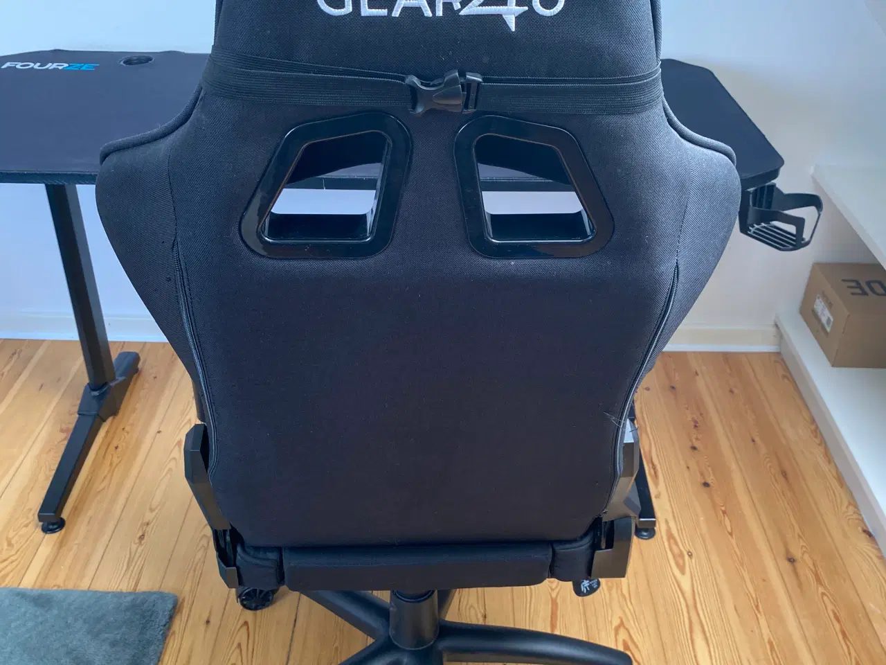 Billede 5 - Gamerstol og bord