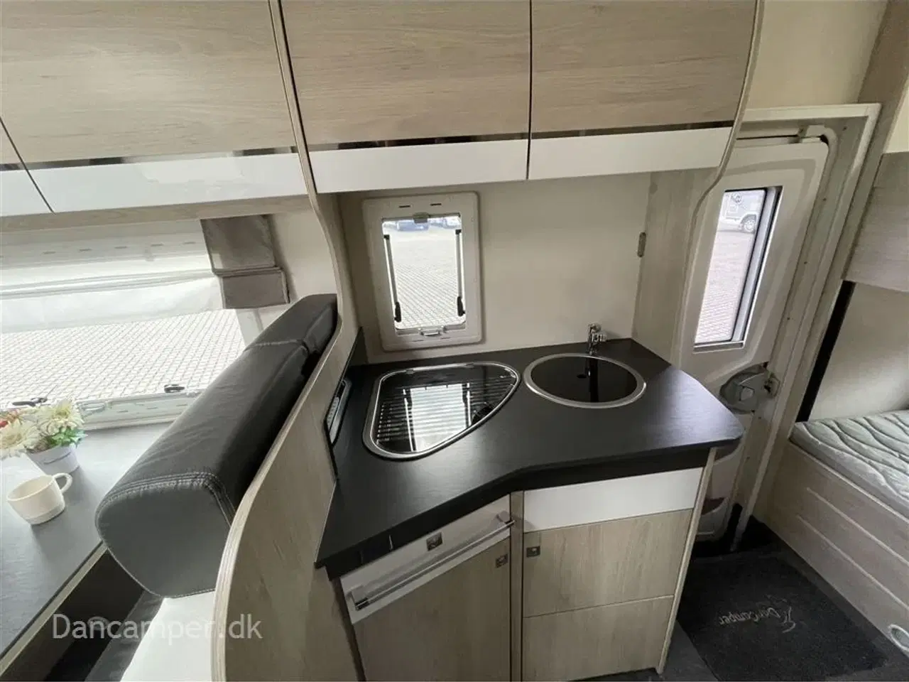 Billede 26 - 2019 - Chausson Flash C 656   UNDER KLARGØRING! Pris følger!2019 Model ! 7.prs. autocamper, med god plads - børnefamiliens foretrukne, 150Hk Automatgear, Aircon på bodel.
