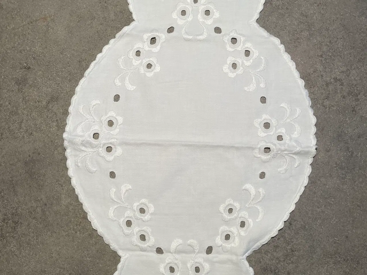 Billede 2 - Pynte duge