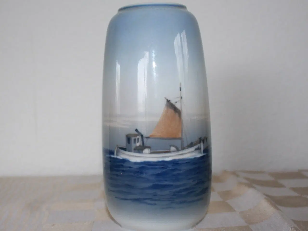Billede 1 - Vase med fiskekutter fra Lyngby