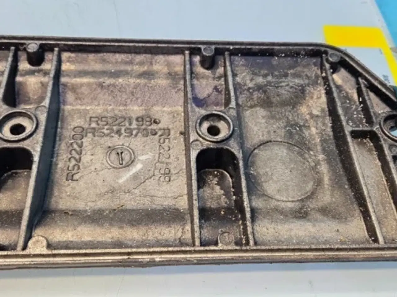 Billede 14 - John Deere  6068   Dæksel   R522200