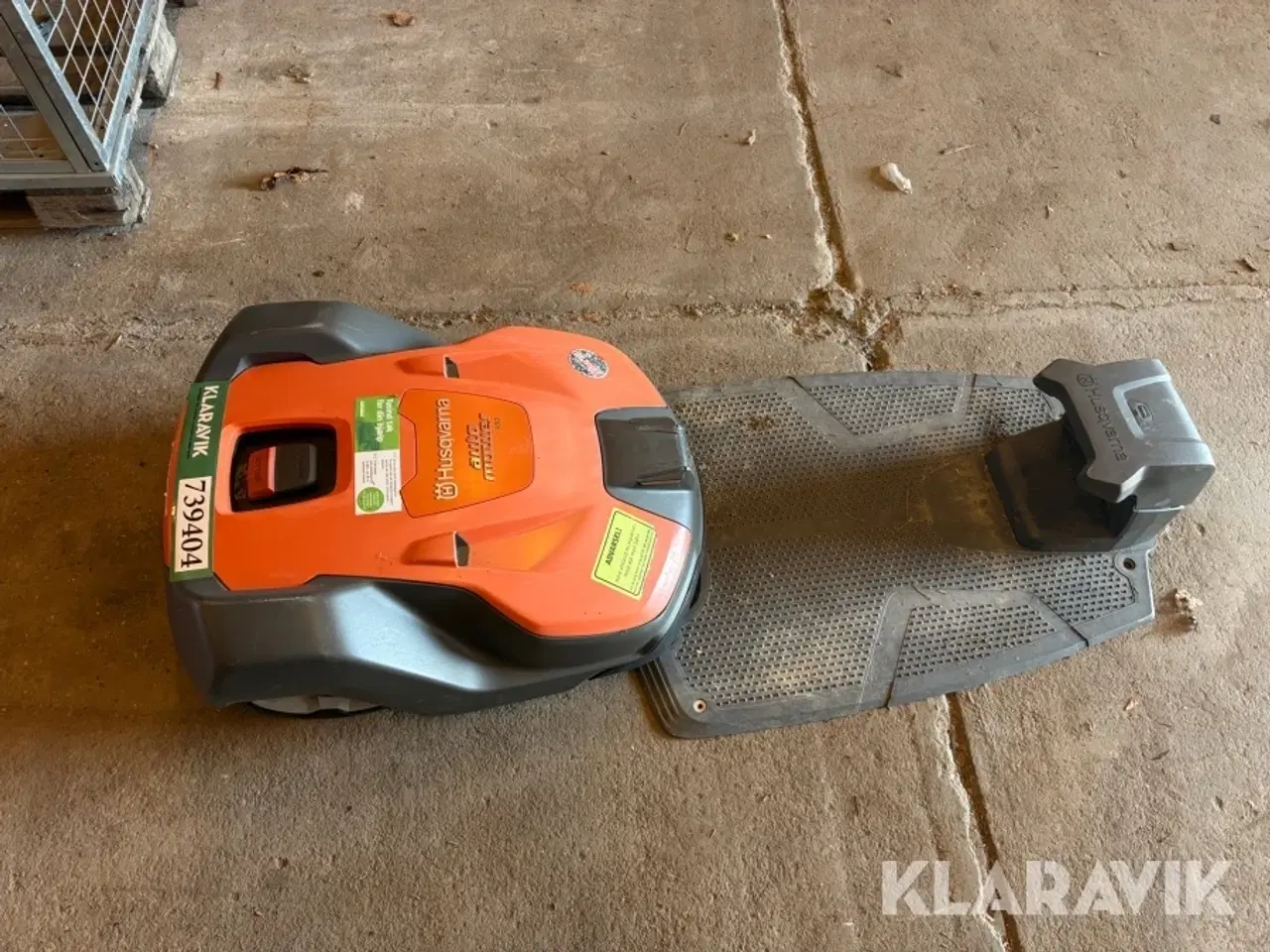 Billede 10 - Robot plæneklipper Husqvarna 550 med ladestation