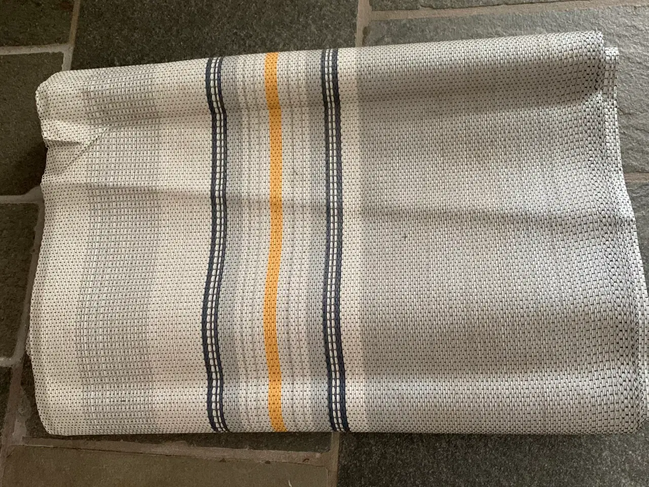 Billede 1 - Gulvtæppe til fortelt 5,90 x 2,60 m