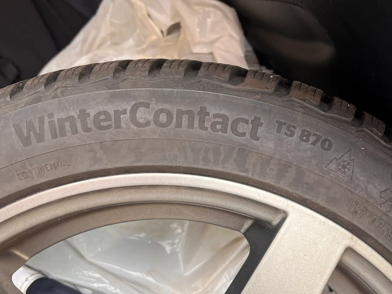 Billede 1 - 17" Alufælge med Continental vinterdæk.