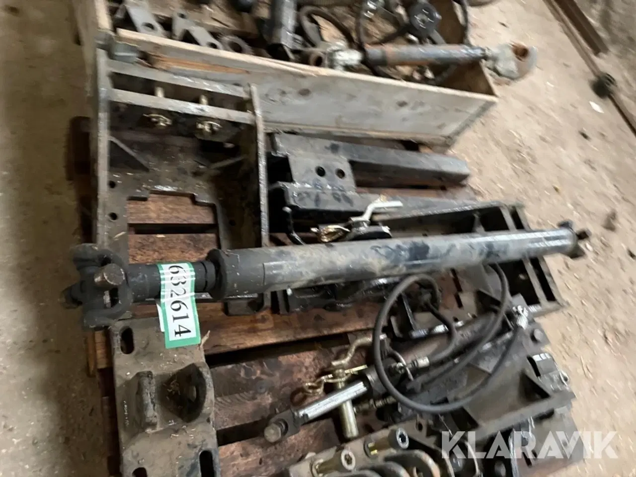 Billede 5 - Reservedele New Halland assorteret