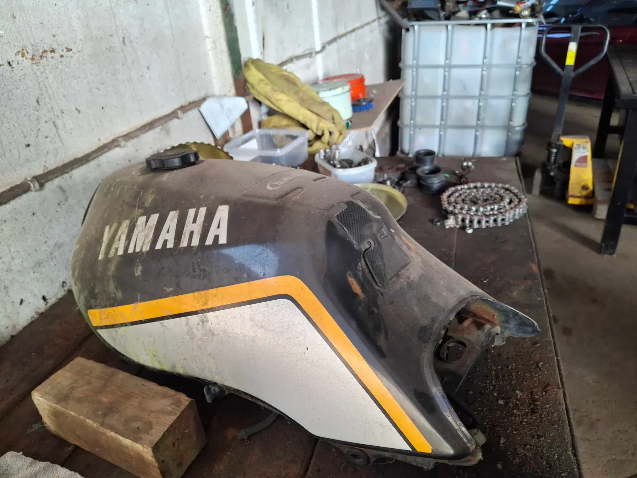 Billede 1 - Yamaha en med papir og en uden
