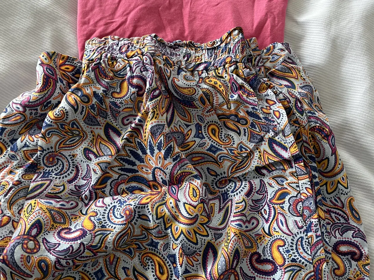 Billede 1 - Tøj pakke dame med 15 stk tøj, smykker Oma 