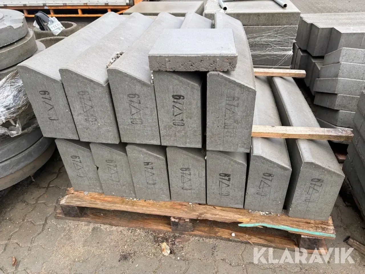 Billede 8 - Lot: beton matrialer ca 90 styk