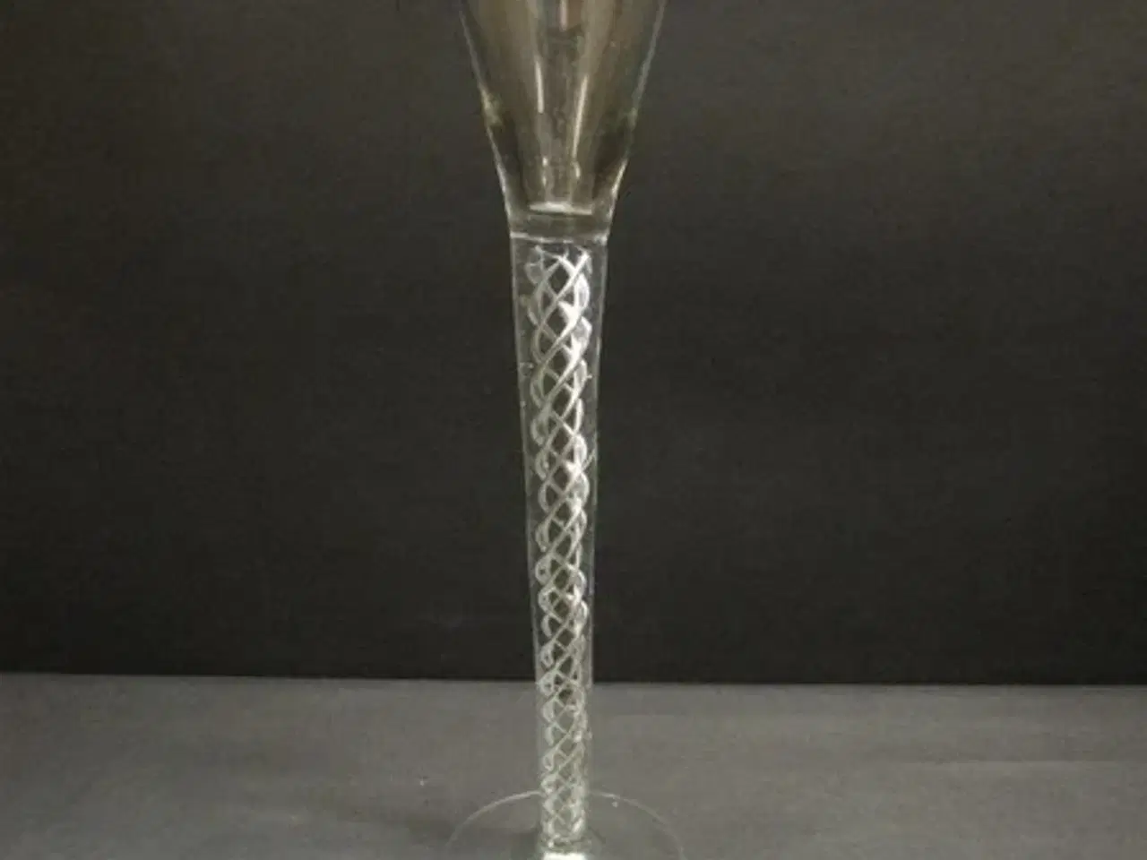 Billede 1 - Twist Snapseglas,indvendig Snogning H:220