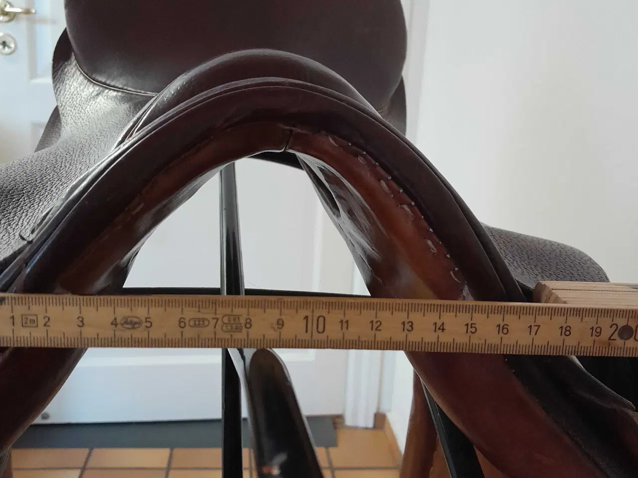 Billede 2 - Brugt velholdt sadel.