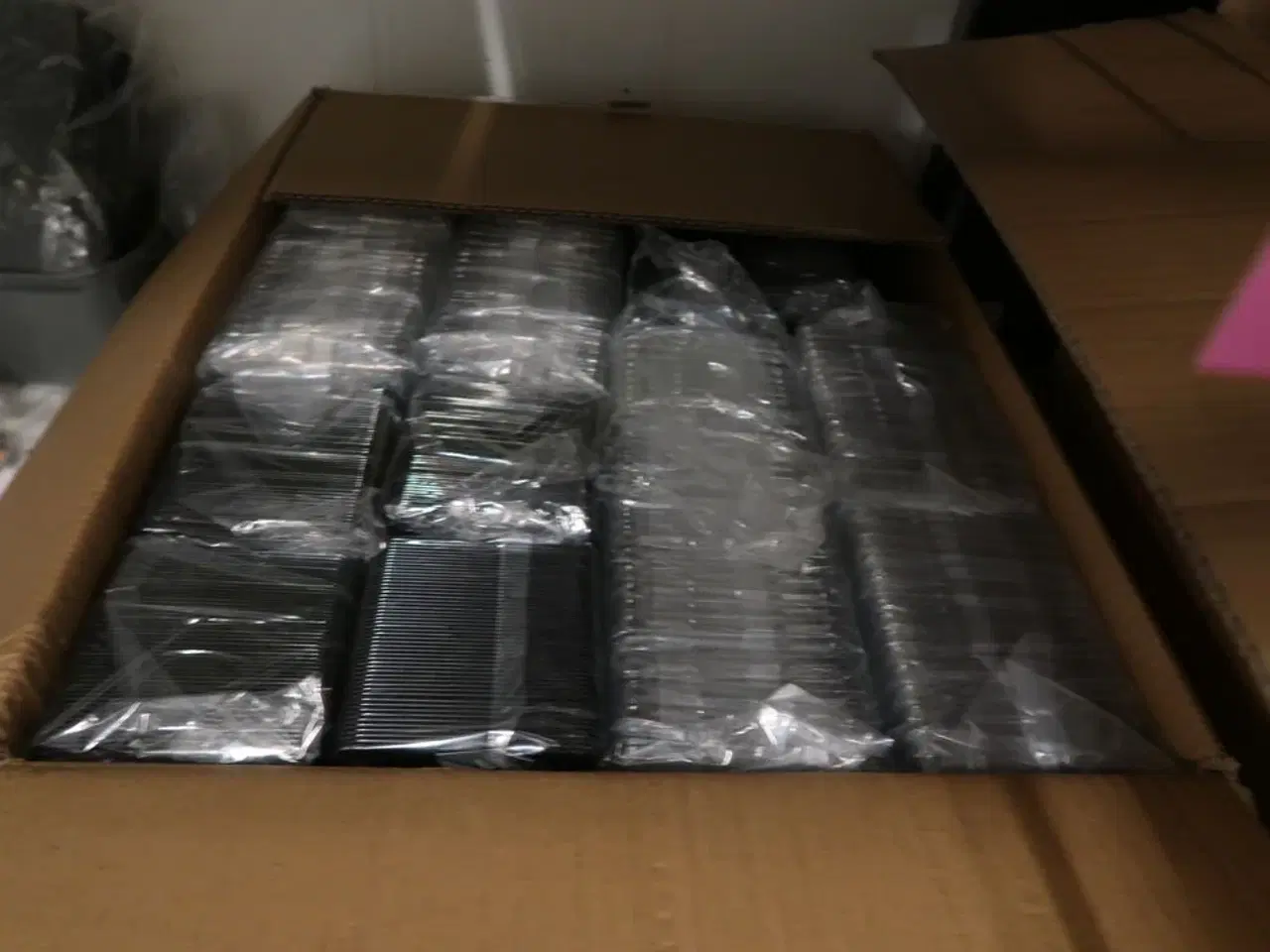 Billede 3 - Stort parti emballage - tøm 2 hylder