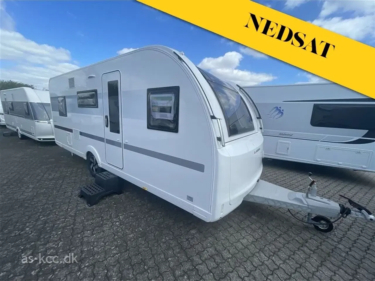 Billede 1 - 2023 - Adria Adora 573 PT Adria Adora 573 PT årg 2023, 7 sovepladser, 5 siddepladser. Dobbeltseng og rundsiddegruppe samt 3 køjer, mikroovn