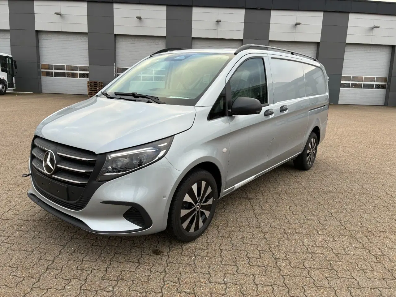 Billede 1 - Mercedes Vito 119 2,0 CDi A2 Kassevogn SELECT aut. RWD