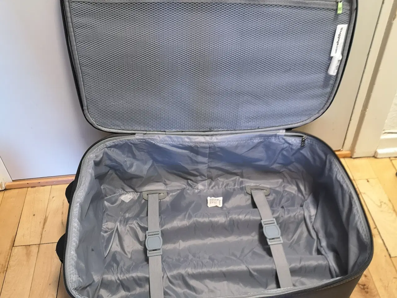 Billede 5 - it luggage  250 kr   20x40x53
