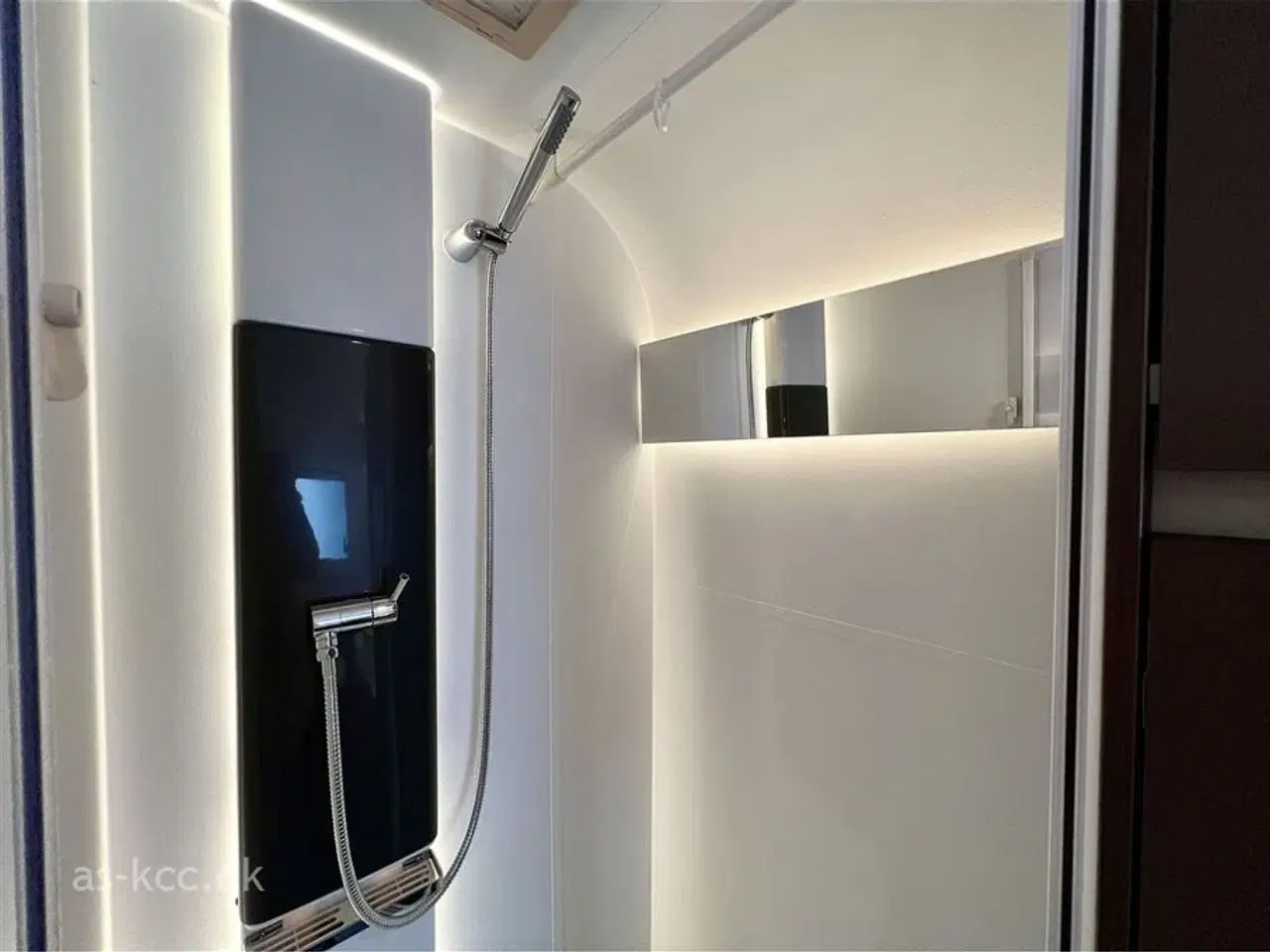 Billede 15 - 2021 - Adria Alpina 663 HT Alde Centralvarme   Adria Alpina 663 HT årg. 2021. 4 sovepladser, 6 siddepladser