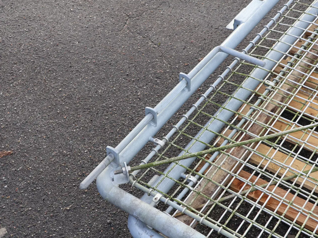 Billede 4 - Todelt gitterport/låge