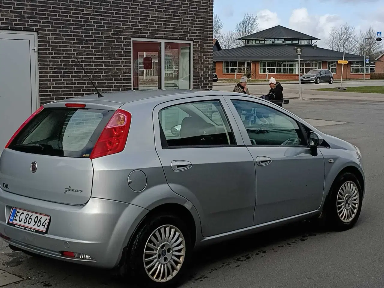 Billede 4 - Økonomisk bil