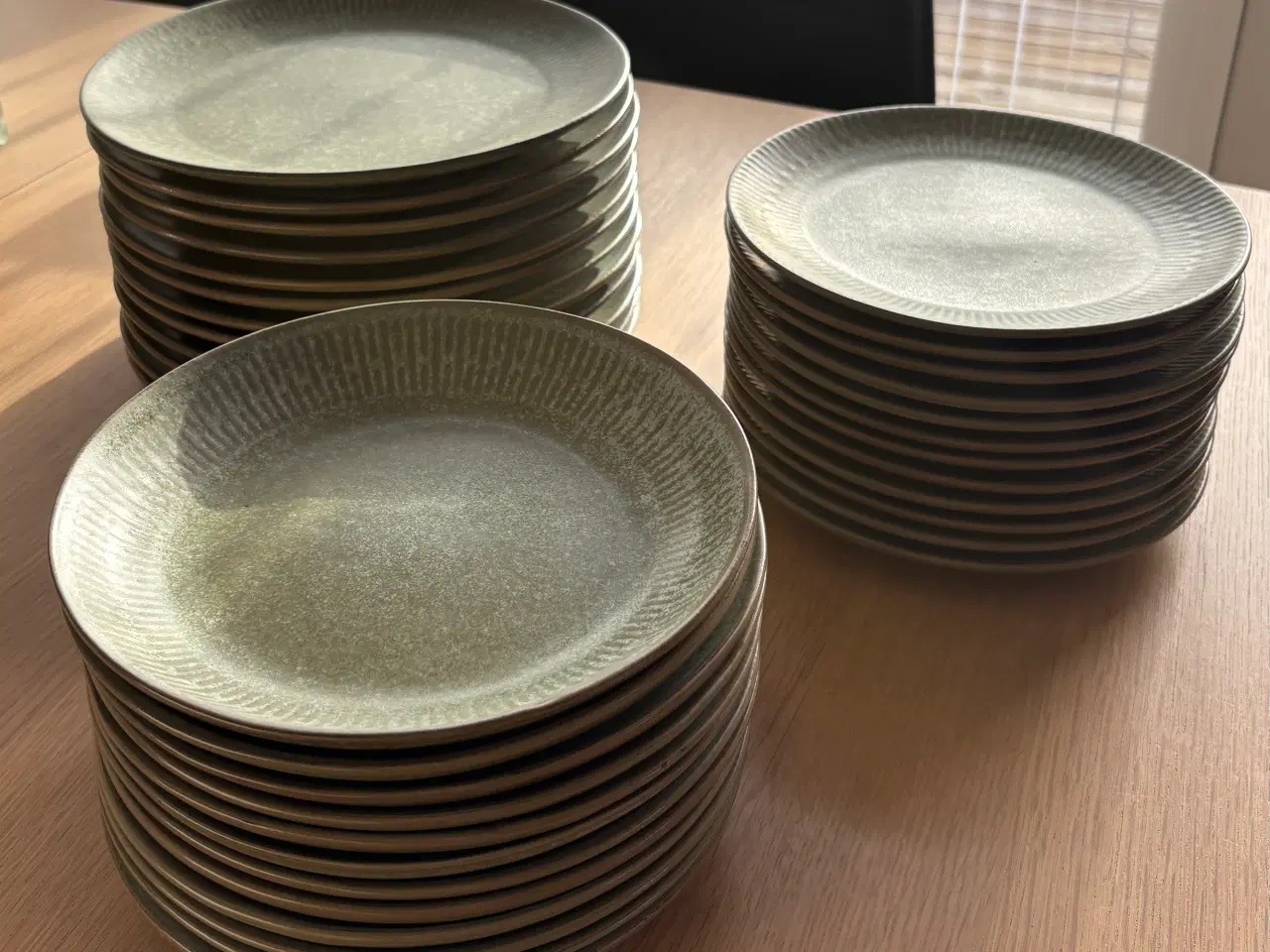 Billede 1 - Spisestel Aida Relief 