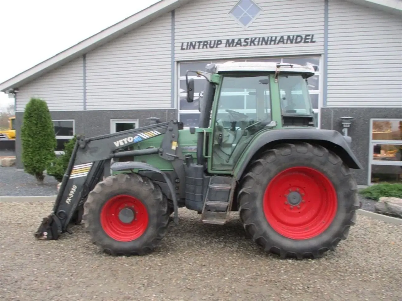 Billede 10 - Fendt 410 Vario med frontlæsser.