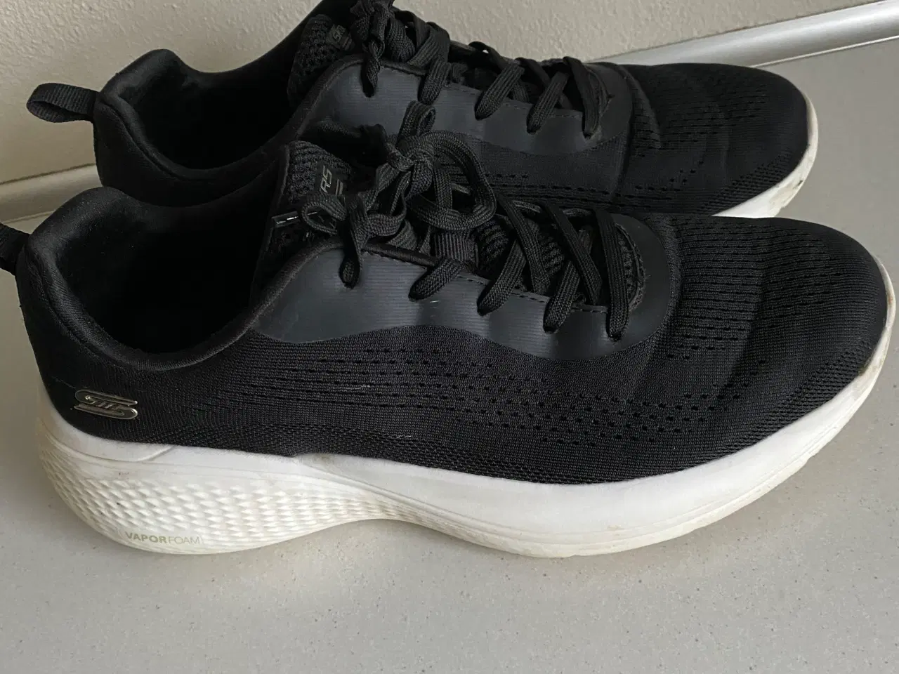 Billede 1 - Sketchers lettere brugt