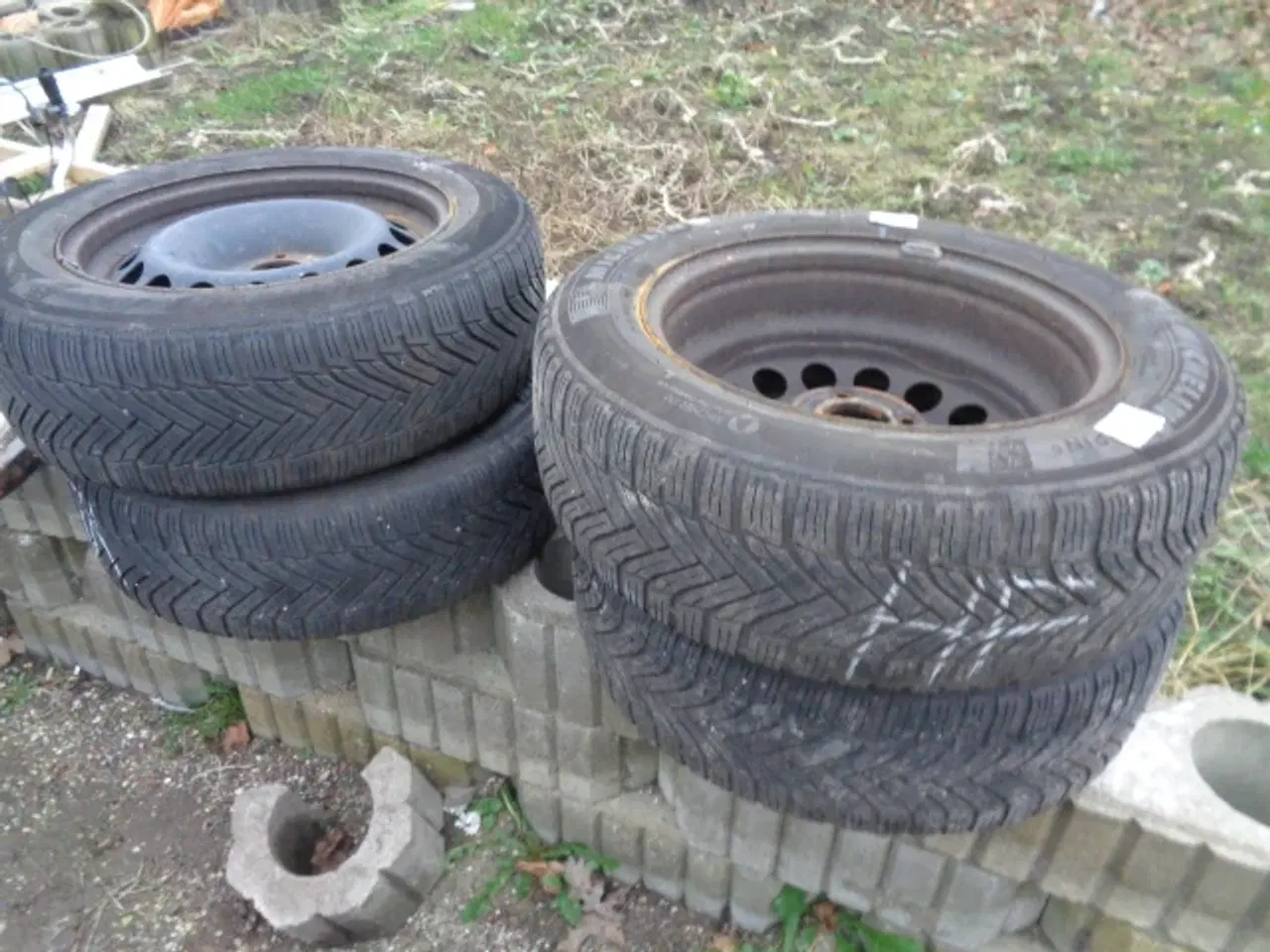 Billede 1 - 4 dæk på fælge