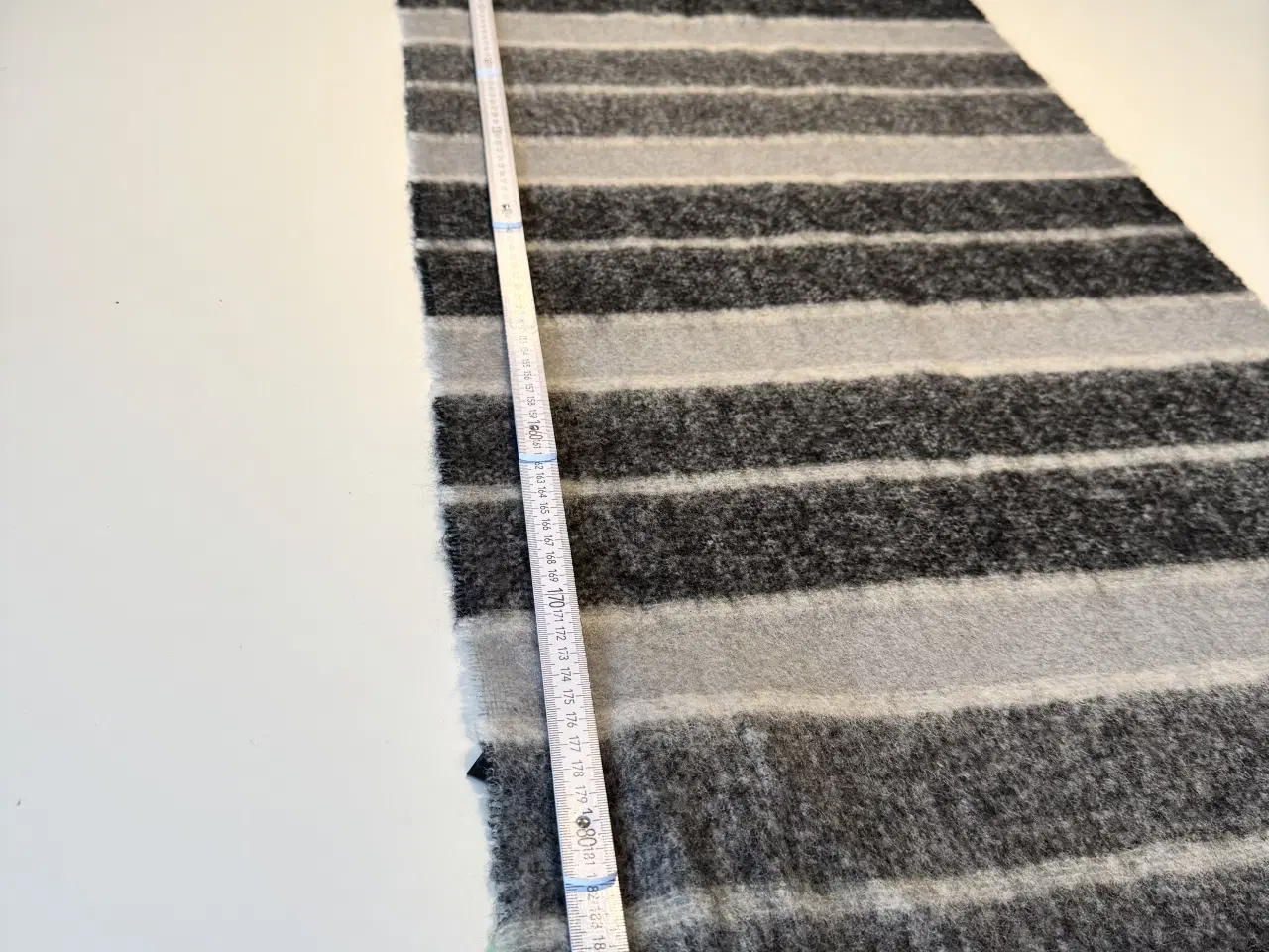 Billede 5 - Tif Tiffy tørklæde helt nyt 