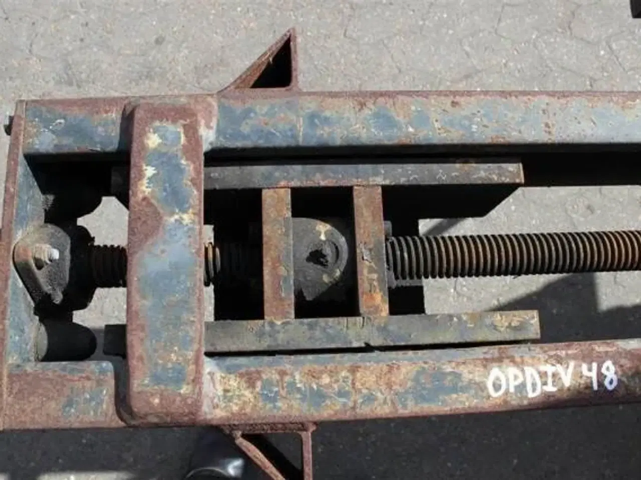 Billede 4 -   Hydraulisk løfteåg