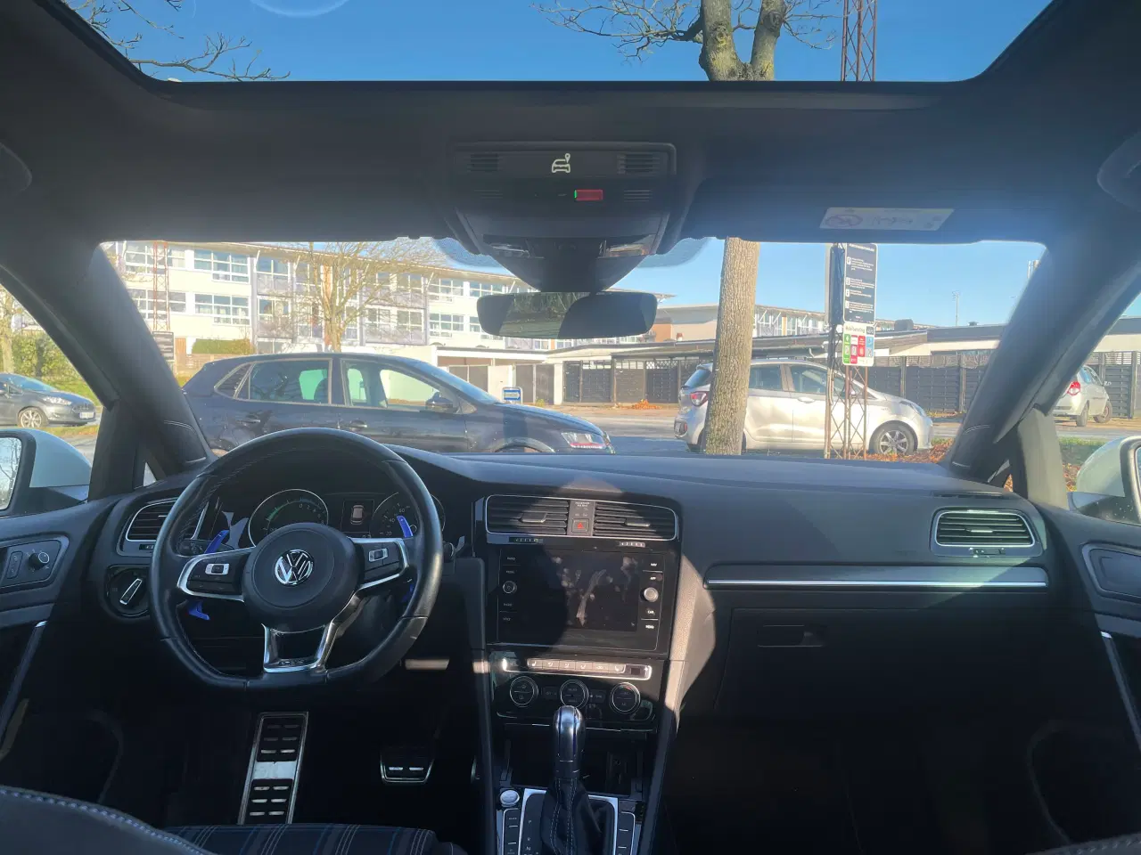 Billede 3 - 🚗 VW Golf GTE 1.4 TSI Plug-in Hybrid – Velholdt o