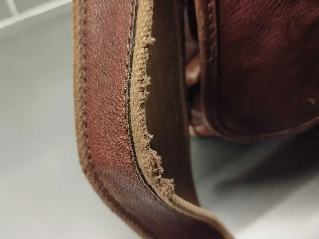 Billede 5 - Fossil- lækker taske 